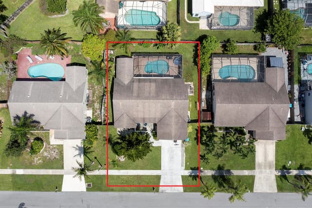 35 CEDAR Circle, Boynton Beach FL 33436 - Boynton Beach, FL - Photo 5