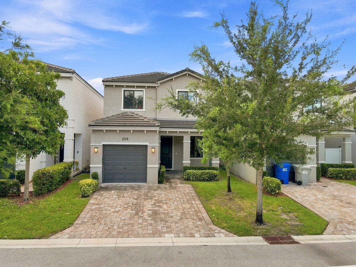 269 NW 36th Avenue, Pompano Beach FL 33069 - Pompano Beach, FL - Photo 1
