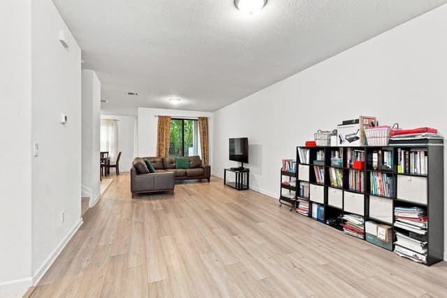 269 NW 36th Avenue, Pompano Beach FL 33069 - Pompano Beach, FL - Photo 5