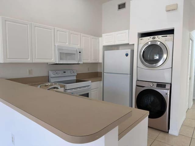 3842 SW 48TH Avenue, Hollywood FL 33023 - Hollywood, FL - Photo 7