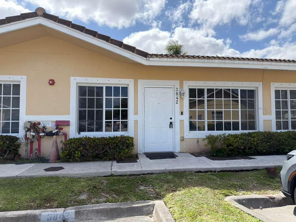 3842 SW 48TH Avenue, Hollywood FL 33023 - Hollywood, FL - Photo 1