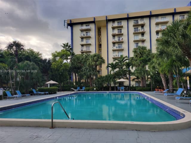 4550 NW 9th St # 512E, Miami FL 33126 - Miami, FL - Photo 2