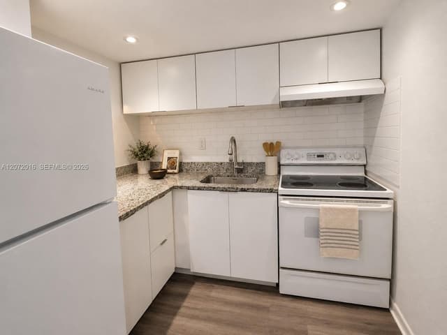 4550 NW 9th St # 512E, Miami FL 33126 - Miami, FL - Photo 3