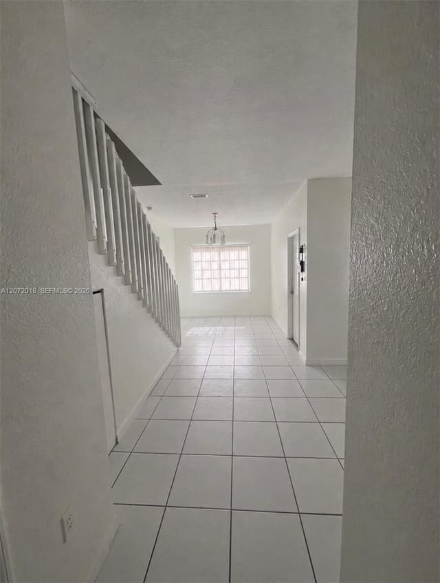 18233 SW 109th Path, Miami FL 33157 - Miami, FL - Photo 2