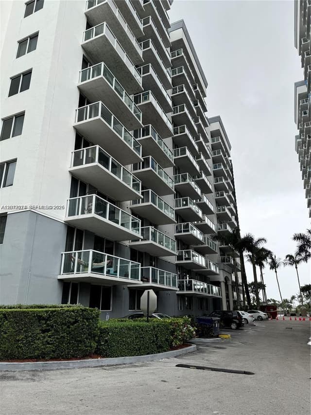 5091 NW 7th St # 615, Miami FL 33126 - Miami, FL - Photo 2