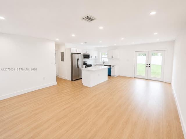 1870 NE 154th Ter, North Miami Beach FL 33162 - North Miami Beach, FL - Photo 3