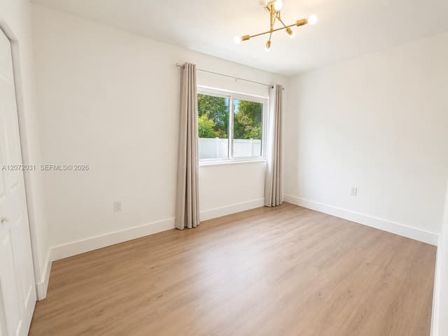 1870 NE 154th Ter, North Miami Beach FL 33162 - North Miami Beach, FL - Photo 5