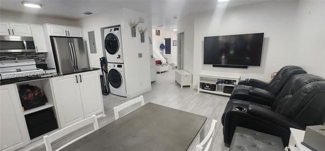 11424 NW 94th Pl # 7, Hialeah Gardens FL 33018 - Hialeah Gardens, FL - Photo 6