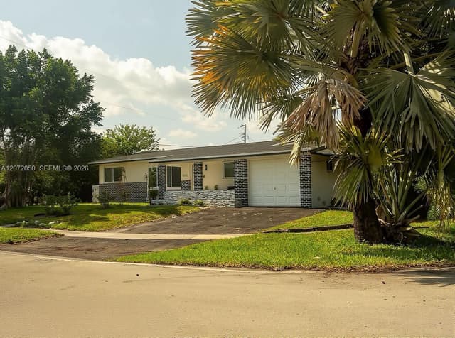 5090 SW 9th Ct, Plantation FL 33317 - Plantation, FL - Photo 2
