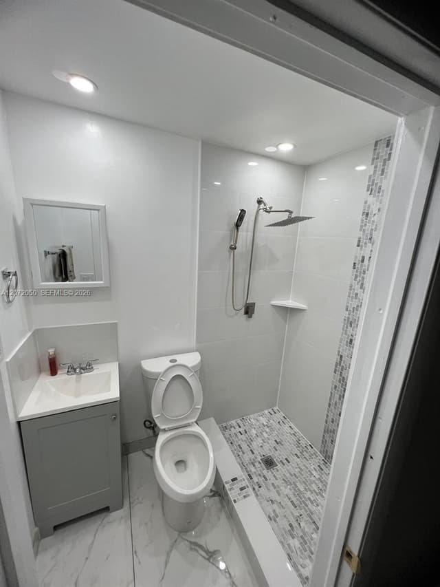 5090 SW 9th Ct, Plantation FL 33317 - Plantation, FL - Photo 6