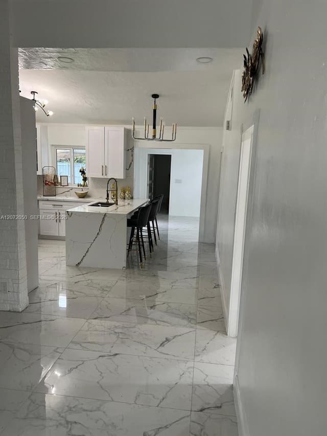 5090 SW 9th Ct, Plantation FL 33317 - Plantation, FL - Photo 4