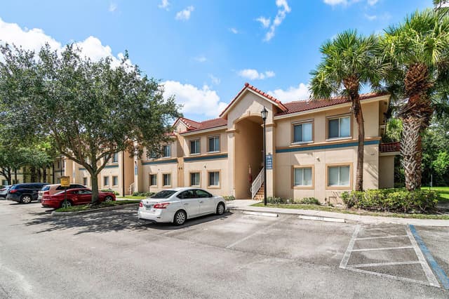 1161 GOLDEN LAKES Boulevard # 1325, West Palm Beach FL 33411 - West Palm Beach, FL - Photo 2