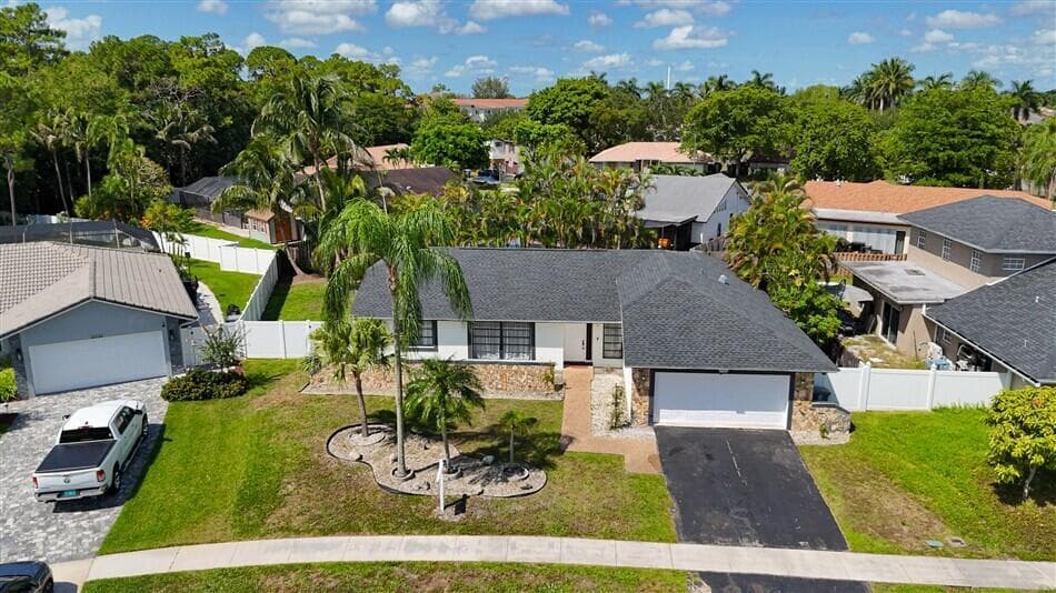 21732 Little Bear Way, Boca Raton FL 33428 - Boca Raton, FL - Photo 1