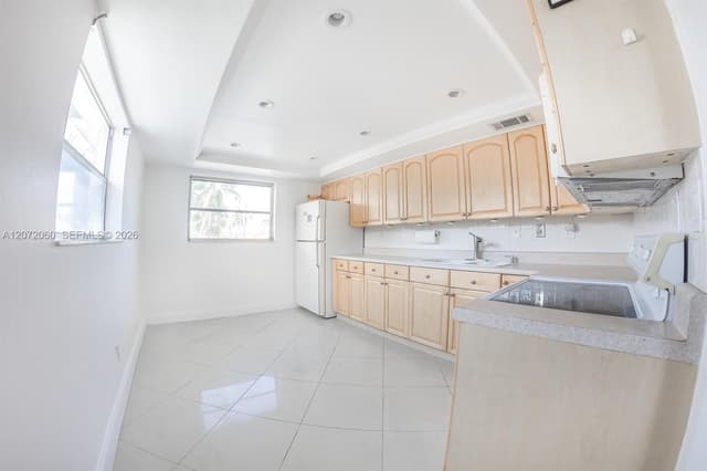 344 SW 1st St # 6, Pompano Beach FL 33060 - Pompano Beach, FL - Photo 2