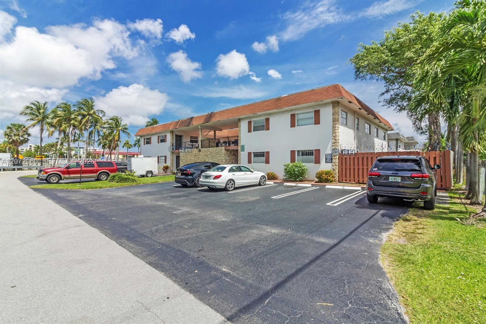 344 SW 1st St # 6, Pompano Beach FL 33060 - Pompano Beach, FL - Photo 1