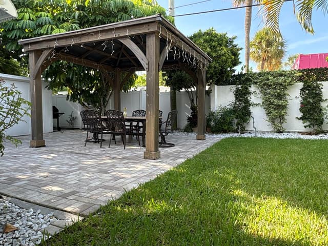 368 Plymouth Road, West Palm Beach FL 33405 - West Palm Beach, FL - Photo 2