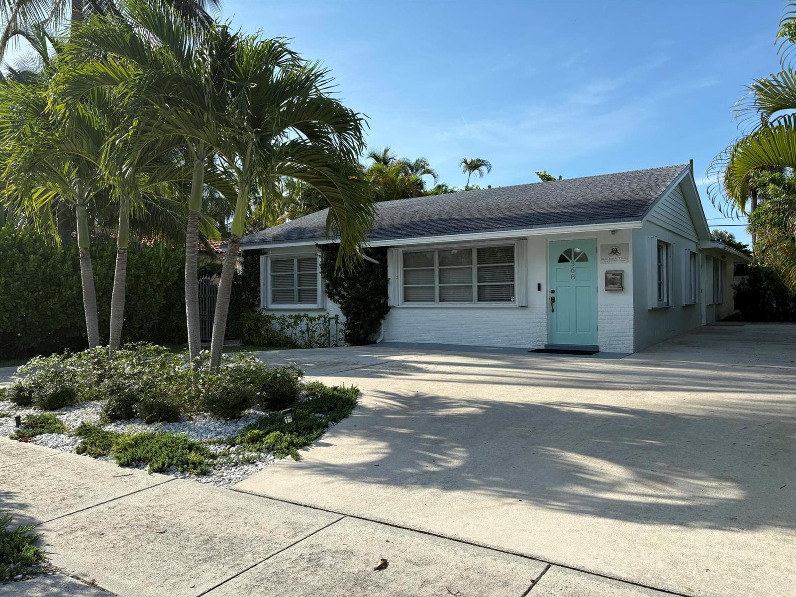 368 Plymouth Road, West Palm Beach FL 33405 - West Palm Beach, FL - Photo 1
