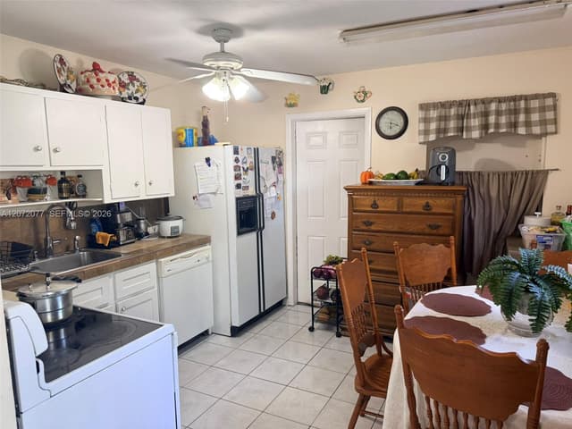 512 Independence Rd, West Palm Beach FL 33405 - West Palm Beach, FL - Photo 3