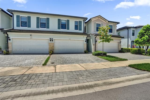 2138 S Appleton Cir S, Oakland Park FL 33309 - Oakland Park, FL - Photo 2