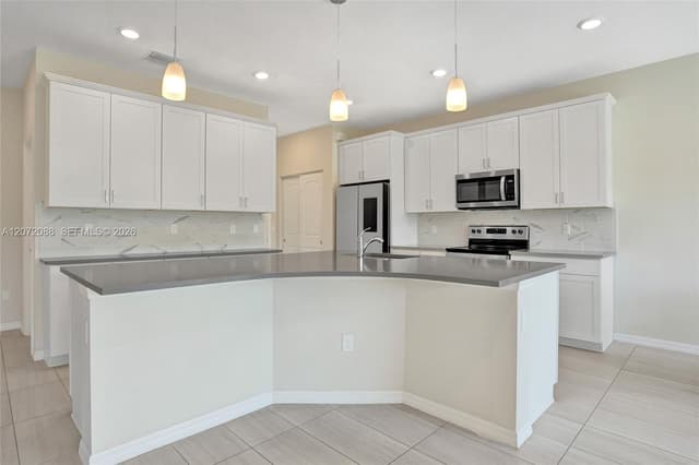2138 S Appleton Cir S, Oakland Park FL 33309 - Oakland Park, FL - Photo 7