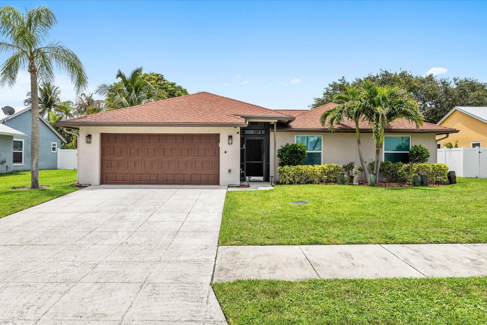 200 Park Place, Jupiter FL 33458 - Jupiter, FL - Photo 1