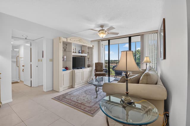 6895 Willow Wood Drive, Boca Raton FL 33434 - Boca Raton, FL - Photo 7