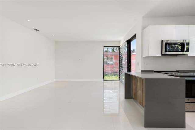 1216-1218 NE 112th St, Miami FL 33161 - Miami, FL - Photo 5