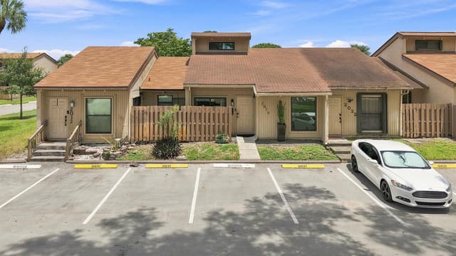 2016 SW 82nd Avenue, Davie FL 33324 - Davie, FL - Photo 3