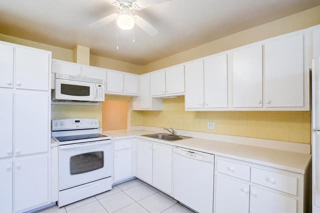 5780 FERNLEY Drive W # 144, West Palm Beach FL 33415 - West Palm Beach, FL - Photo 5