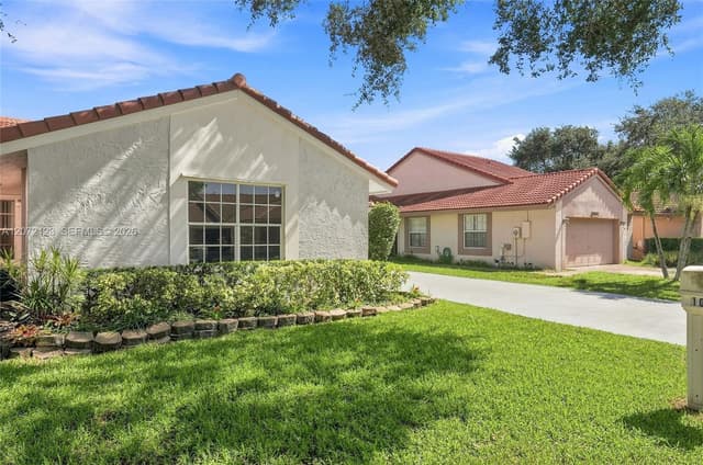 10425 NW 9th Mnr, Coral Springs FL 33071 - Coral Springs, FL - Photo 4