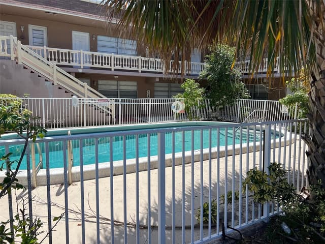 241 SE 9th Ave # 109, Pompano Beach FL 33060 - Pompano Beach, FL - Photo 2