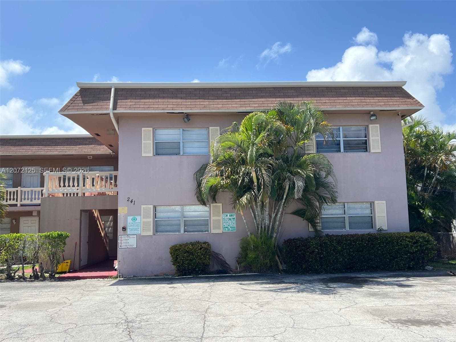 241 SE 9th Ave # 109, Pompano Beach FL 33060 - Pompano Beach, FL - Photo 1