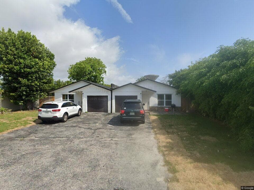 313 SE 21ST Avenue, Boynton Beach FL 33435 - Boynton Beach, FL - Photo 1