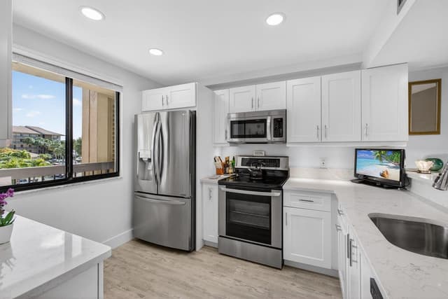 1901 MARINA ISLE Way # 304, Jupiter FL 33477 - Jupiter, FL - Photo 7