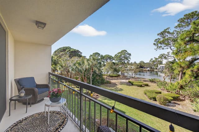 1901 MARINA ISLE Way # 304, Jupiter FL 33477 - Jupiter, FL - Photo 3