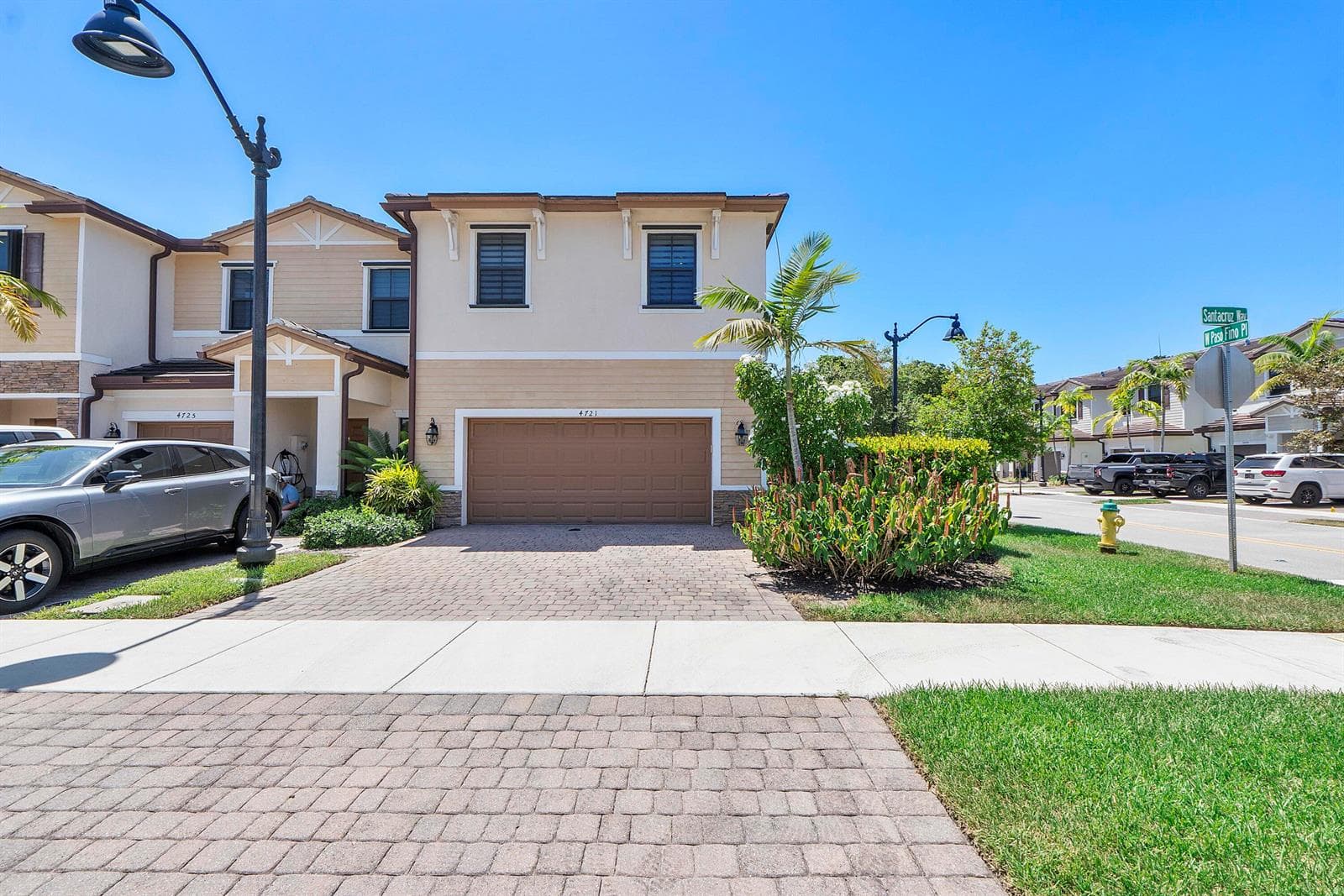 4721 Santa Cruz Way, Davie FL 33314