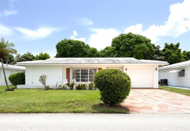 7102 NW 71st St, Tamarac FL 33321 - Tamarac, FL - Photo 2