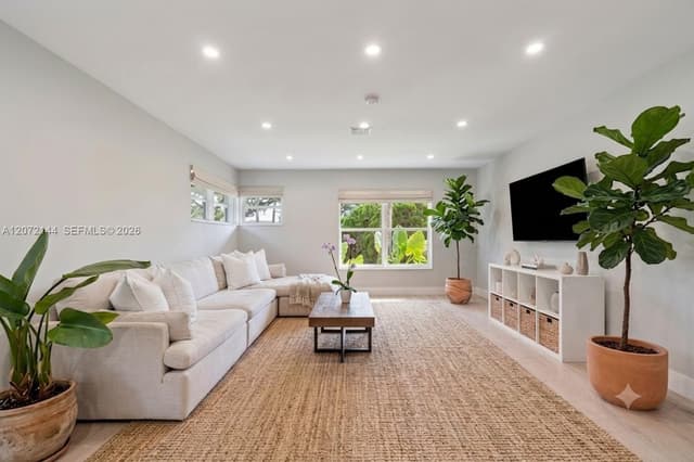 10650 NE 11th Ct, Miami Shores FL 33138 - Miami Shores, FL - Photo 5