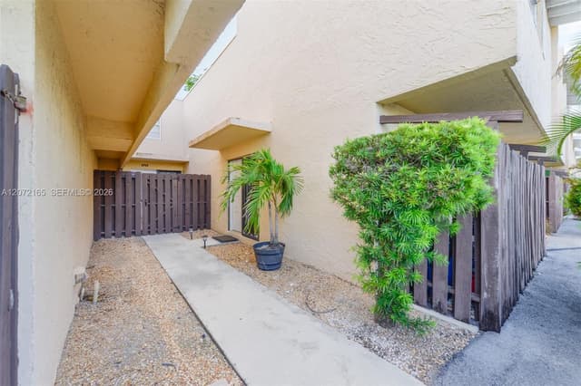 8923 NE 4th Ave Rd # 8923, Miami Shores FL 33138 - Miami Shores, FL - Photo 2