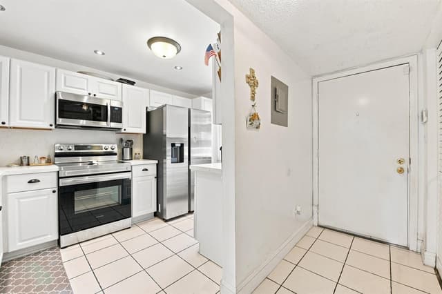 3601 INVERRARY Drive # 107, Lauderhill FL 33319 - Lauderhill, FL - Photo 4