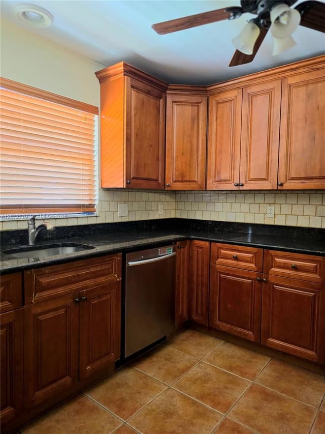 4496 Rende Ln, Lake Worth FL 33461 - Lake Worth, FL - Photo 6