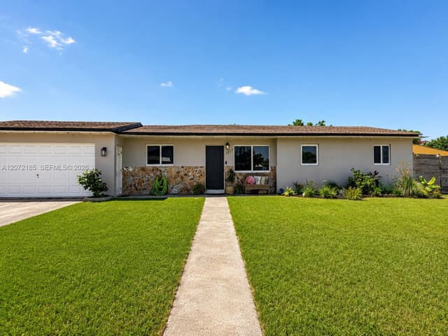 1211 NW 18th St, Homestead FL 33030 - Homestead, FL - Photo 2
