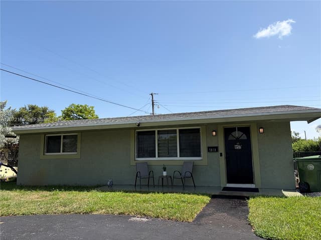 7810 NW 11th Ct, Pembroke Pines FL 33024 - Pembroke Pines, FL - Photo 2