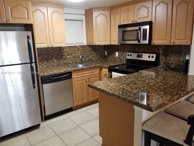8290 Lake Dr # 440, Doral FL 33166 - Doral, FL - Photo 3