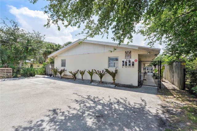 513 NW 22nd Ave, Fort Lauderdale FL 33311 - Fort Lauderdale, FL - Photo 5