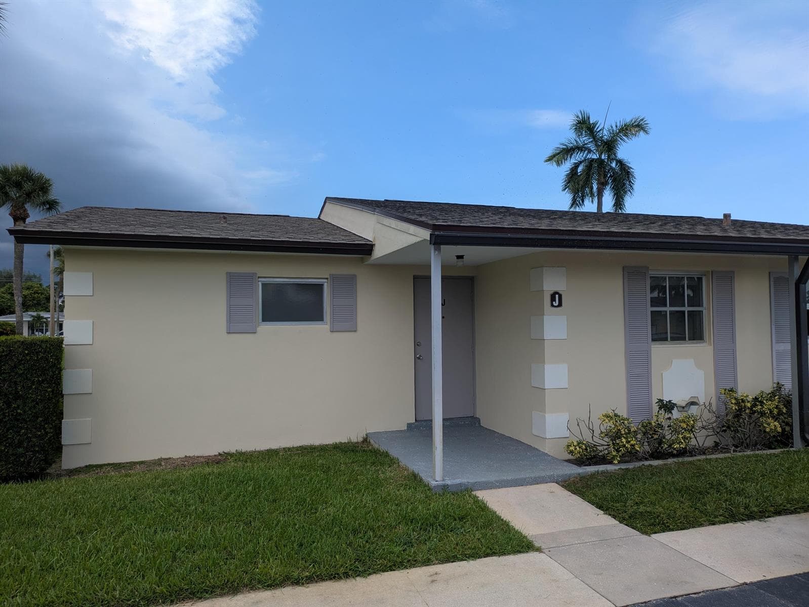 2771 Ashley Drive E # J, West Palm Beach FL 33415 - West Palm Beach, FL - Photo 1