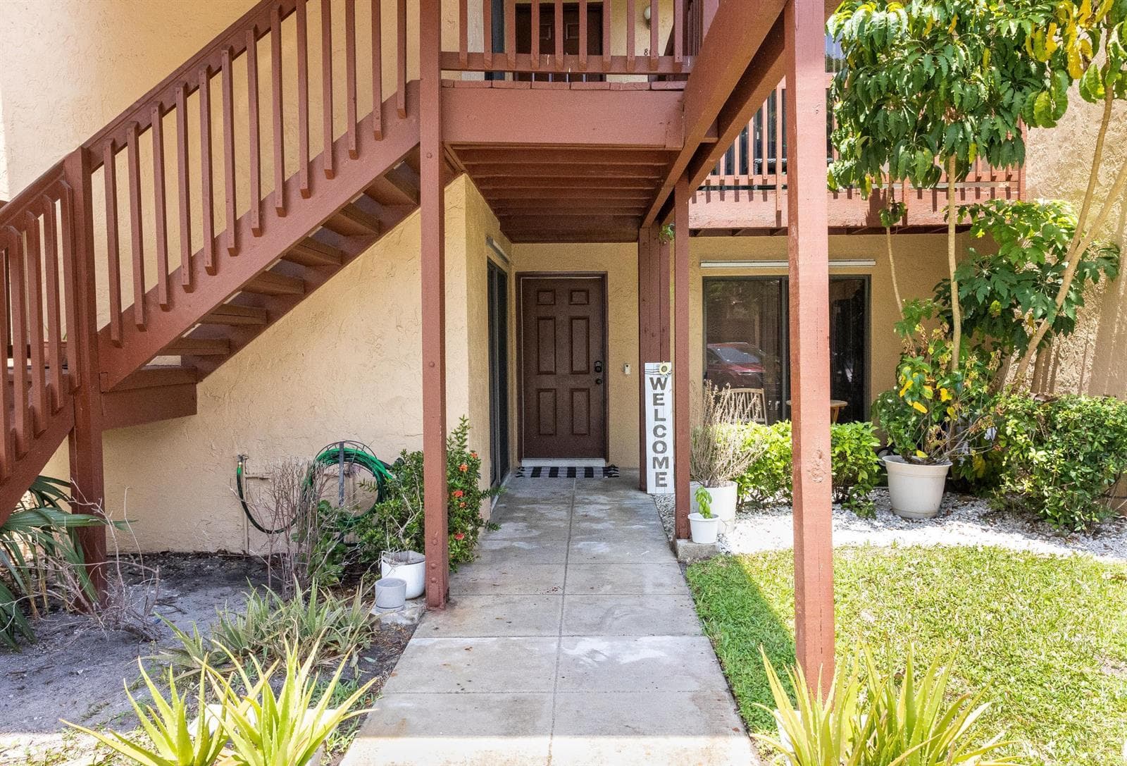 803 LAKEVIEW Circle, Royal Palm Beach FL 33411 - Royal Palm Beach, FL - Photo 1