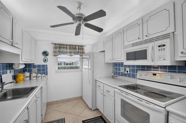 701 SW LAKE Court # 109, Boynton Beach FL 33426 - Boynton Beach, FL - Photo 7