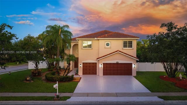 675 SW 159th Ln, Pembroke Pines FL 33027 - Pembroke Pines, FL - Photo 2