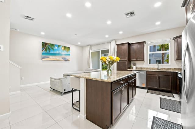 16381 Mirabell Mnr Lane, Westlake FL 33470 - Westlake, FL - Photo 4